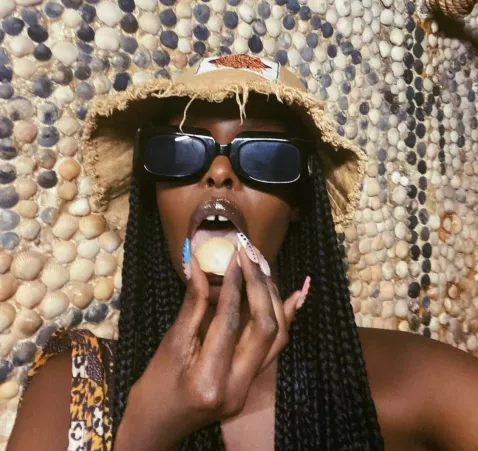 she knows by SAVAUGE3