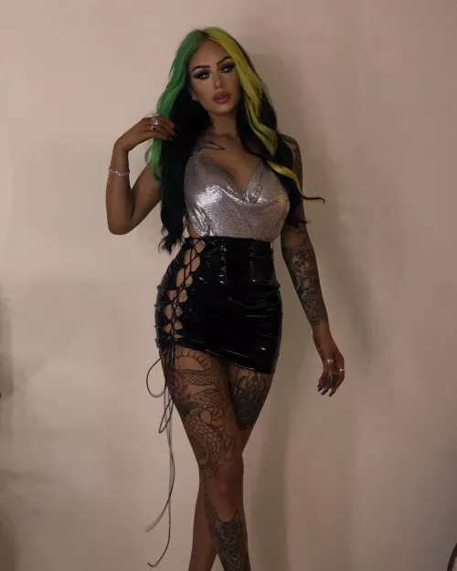 She looks like a vandalised bus shelter by wiiman5