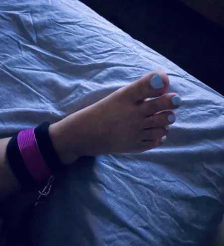 She loves it when daddy ties her down and licks every inch of her perfect feet. by zardot27