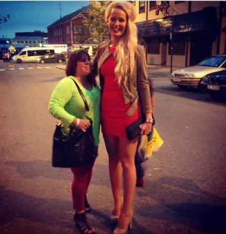 She loves to compare hereself with the small people by blackedsecret