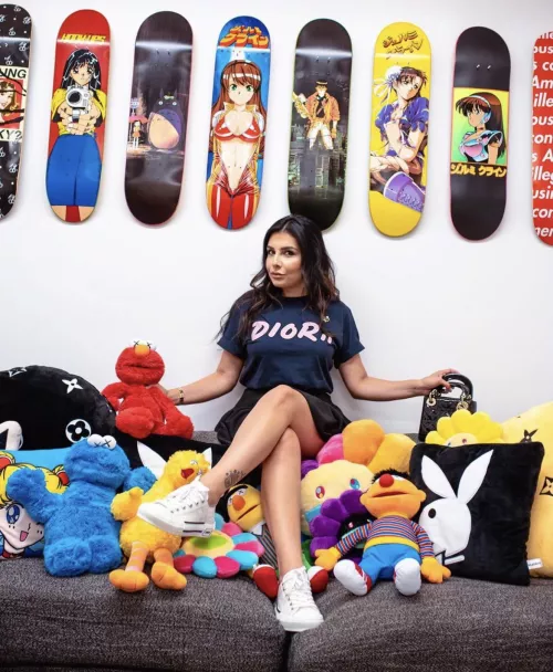 She never fails to get me fucking hard 😈😈 by shishakhalifa