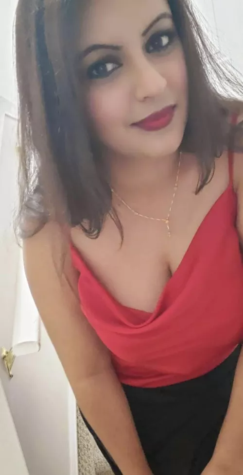 She wants a train ran on her by Piepew