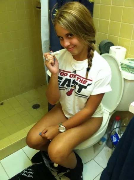 She wants her privacy by CatpainTpyos