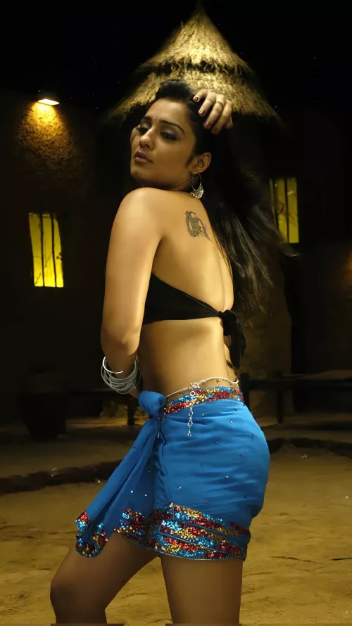 She wants to be played with by Huddlestone