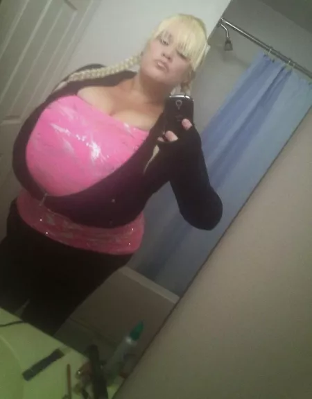 She's a little weird by yepjeeway