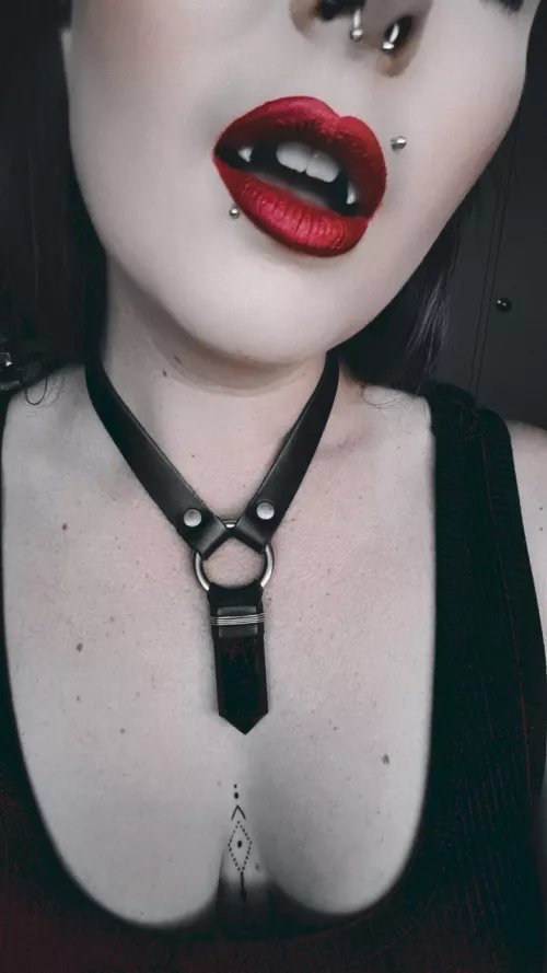 She's a VAMP 💋 by MistyNyte