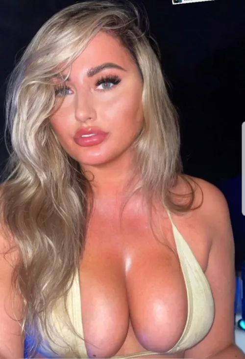 She’s already got the sex hair 👀 by ImmediateHope7371