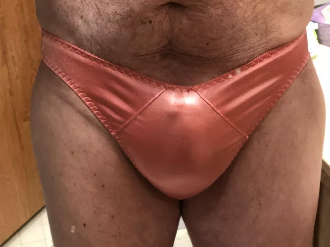 She’s already leaking by sissyspinkpanties