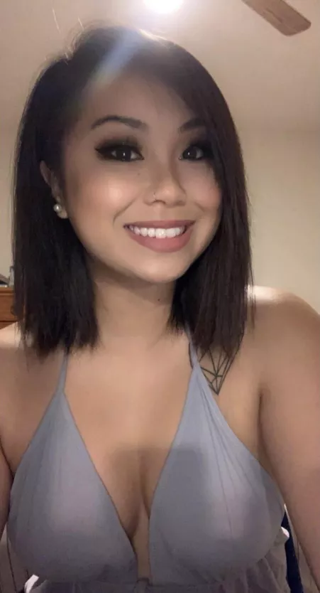 she’s got a beautiful smile! by kennistyles