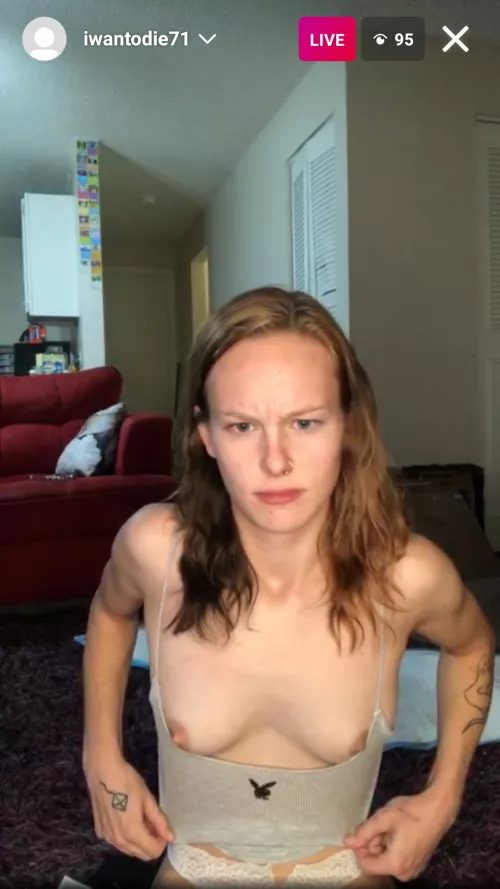 Shes live rn by DietZealousideal4045