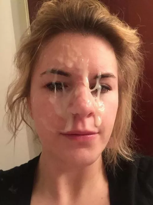 She's so hot covered in cum 😍 by Yopoli123