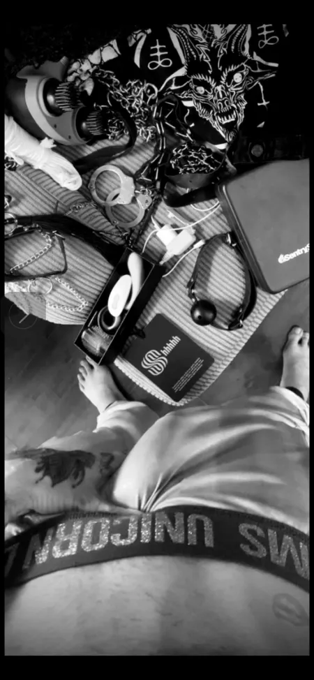 Shhhhh 😈🤫 by CREAMONTHISBWC