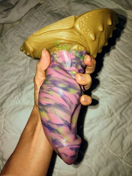 Shhhhhhh, Baby, Xar is going to be your secret lover. Don't make a sound. When you cum on this cock, you will remain completely silent... by ZooPieBandit