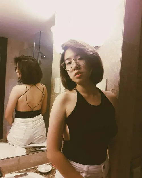 Shining under the spotlight💜 by MikeThonga