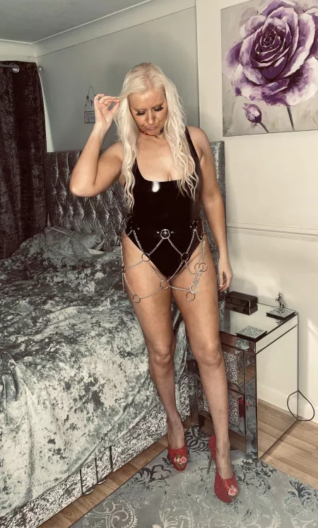 Shiny Bitches are more fun by sparkly-and-savage