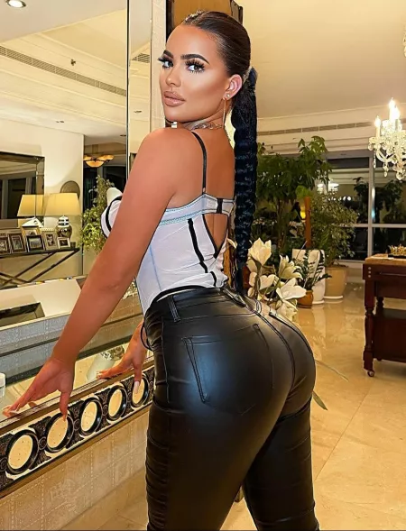 Shiny curves... by gedudrucr0