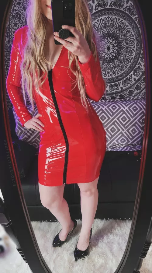 Shiny red dresses make you weak 🥵😈 [oc] by prettylittlesoles