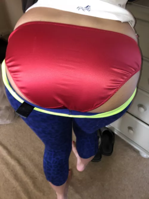 Shiny red reveal by panty_overload