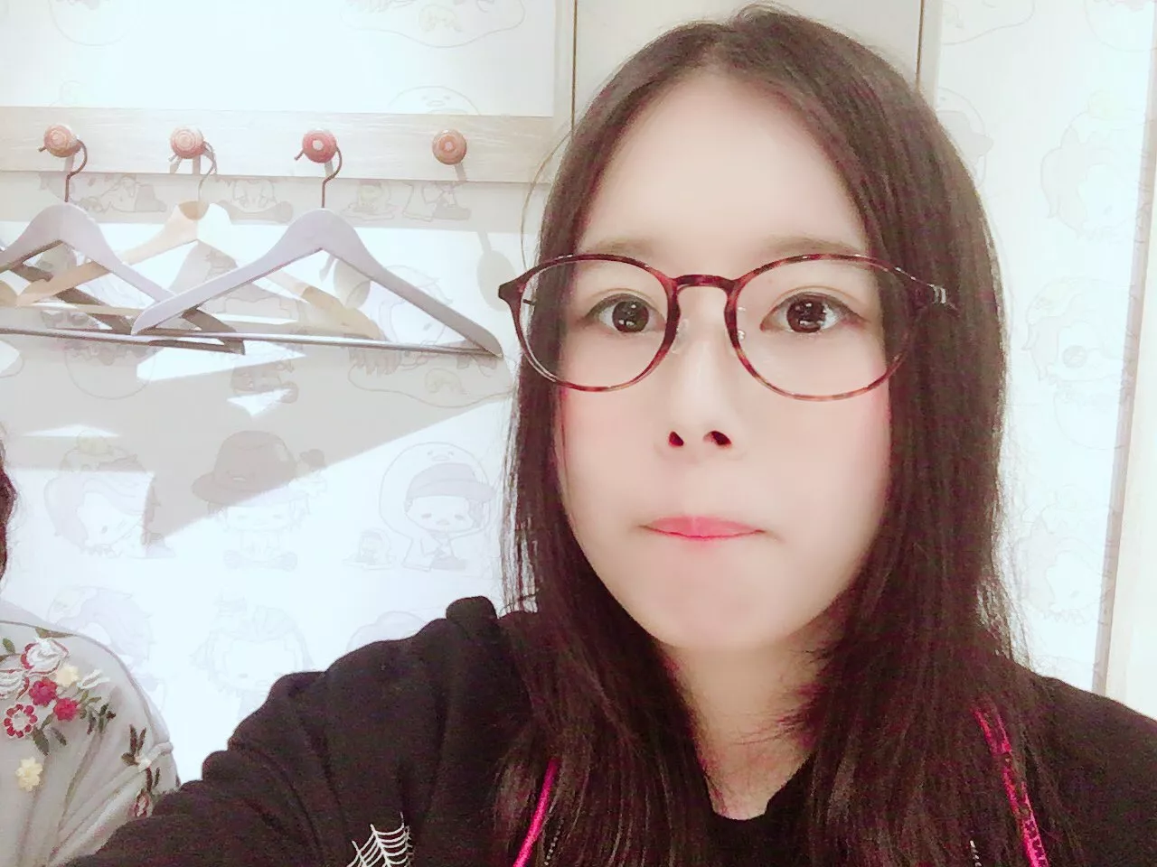 Shiori in glasses posted by Oppaira
