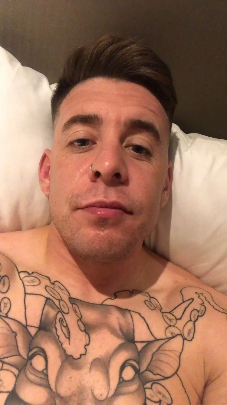 Shit I’m here again 🤦‍♂️ posted by oliveoildick69