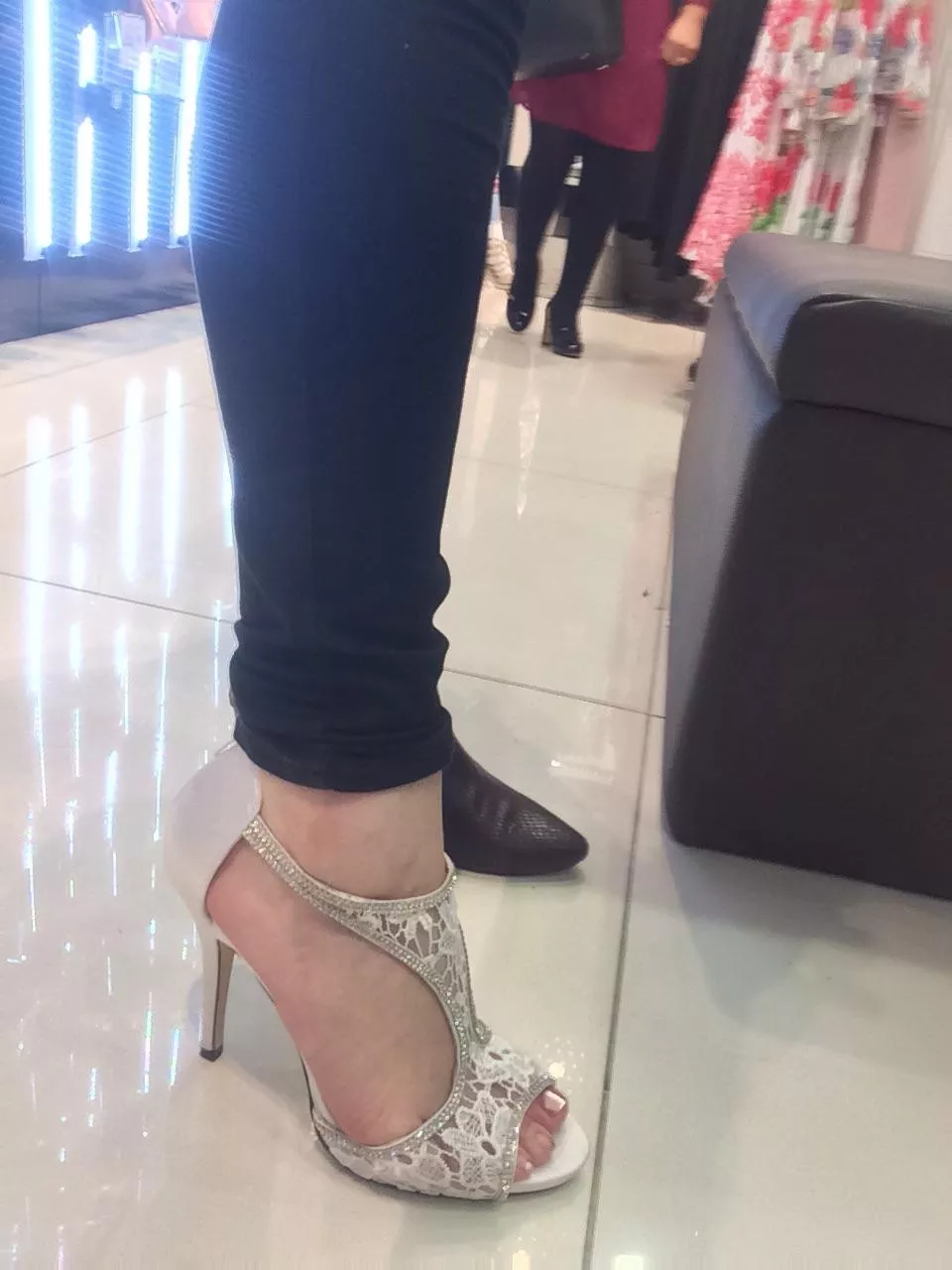 Shoe shopping , thoughts posted by 131277