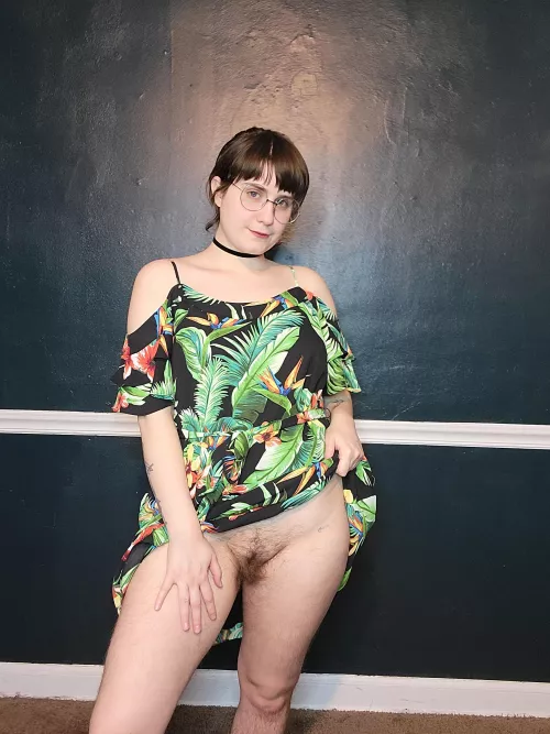 Short dresses are fun to show off in 🥰 by yuckiie