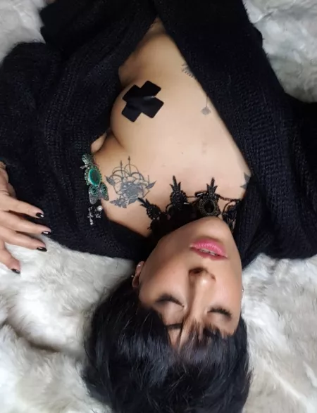 Short hair in Mohair (@ladyneravelen) by ChanceTheEncounter