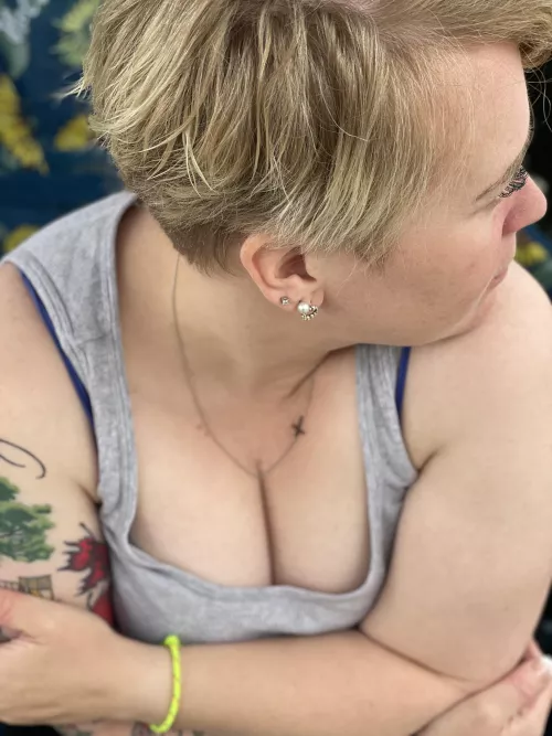 Short Hair with Boobies! by ItsSunnyNights