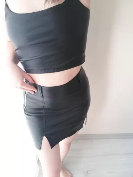 Short leather skirt 🖤 by Lilacdreamsx