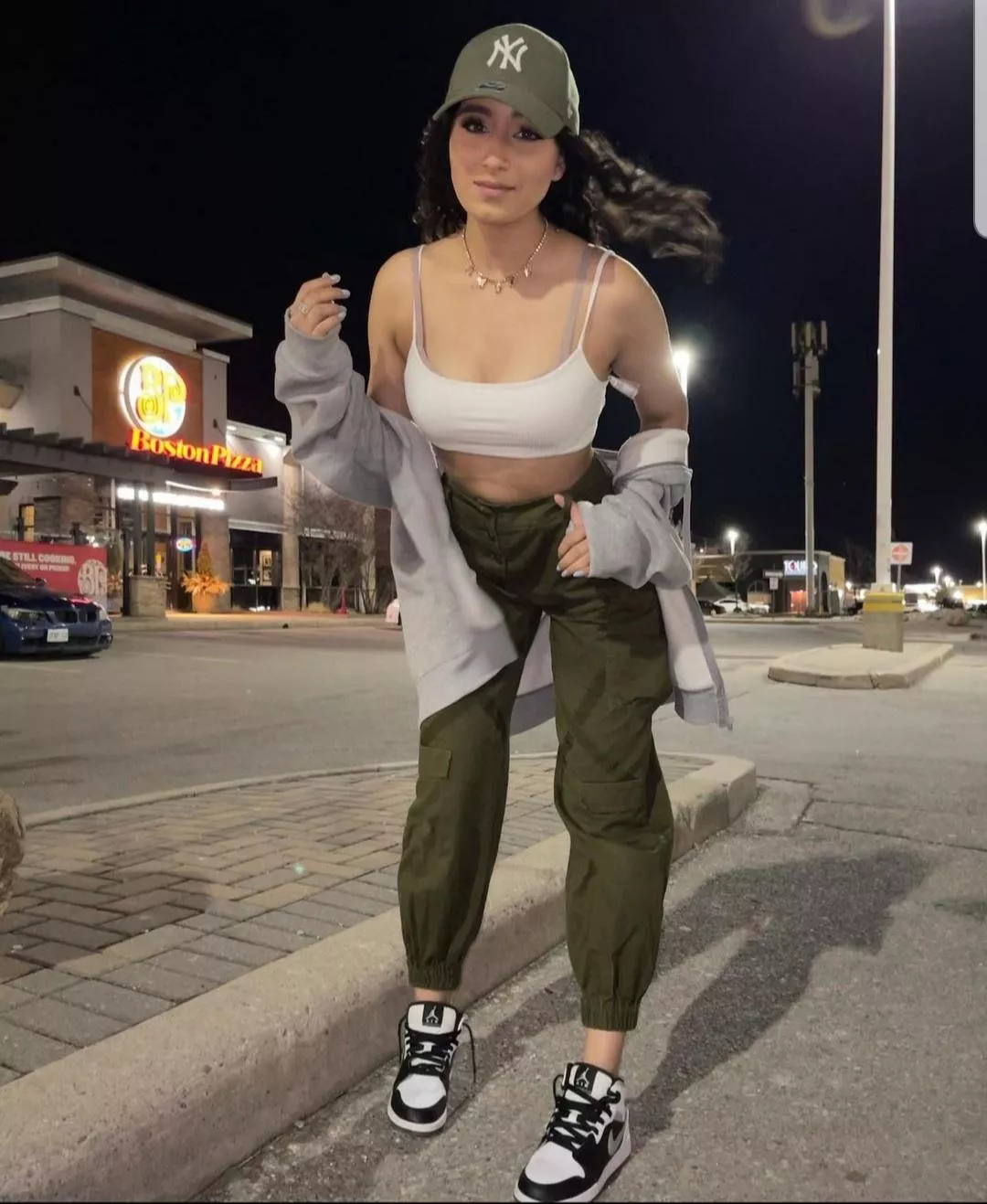 Should I be worried my college crush hangs out with a lot of thugs ? posted by damnhenry993