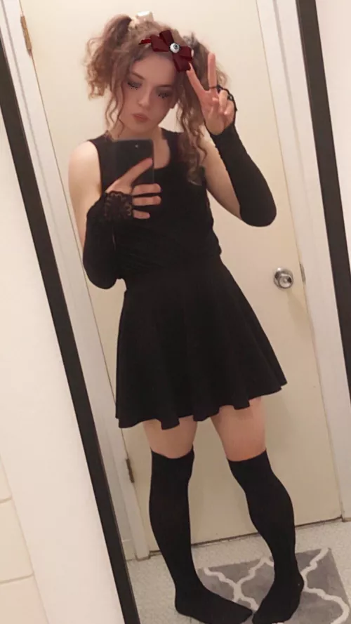 Should I be your boyfriend or your girlfriend? ;P by ts_lanee