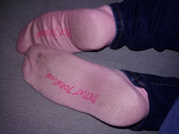 Should I keep wearing them? by HappyFeet90