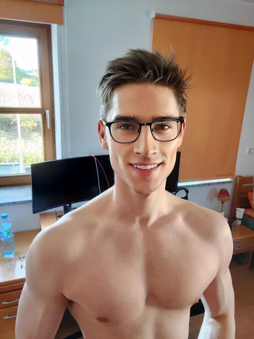 Should I maintain, cut or bulk? Thank you for your feedback:) by jonasheimof