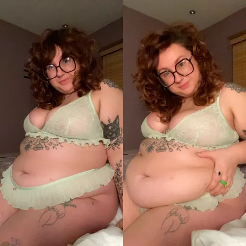 should i make it my next goal for my belly to hide my panties completely? 🥵 by freya_fox24