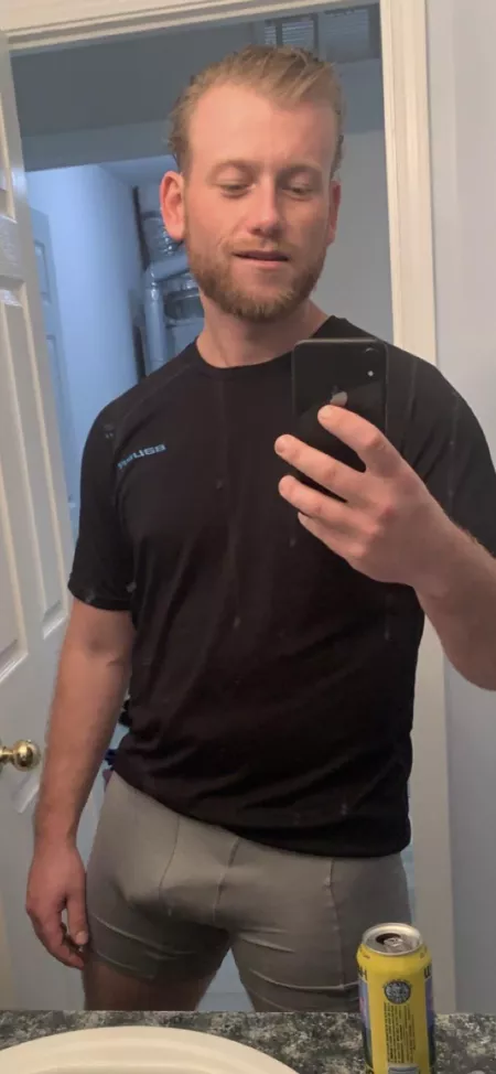 Should I pull out my cock? by JeremyLong73