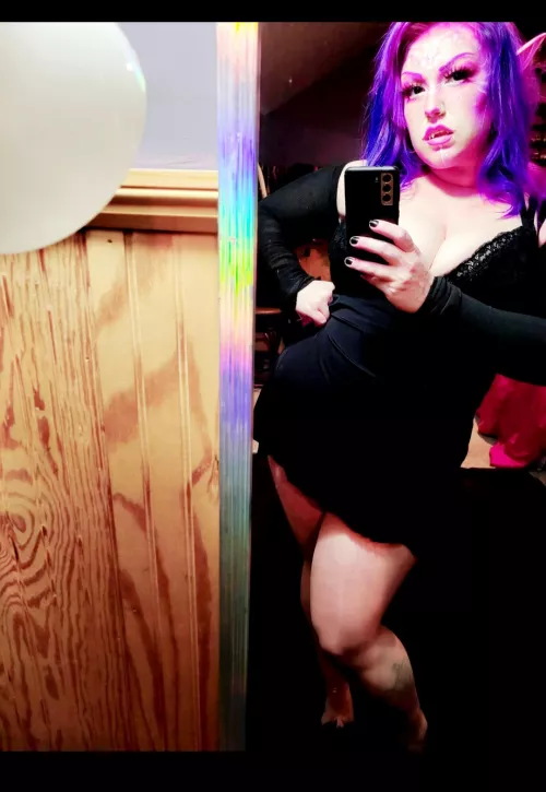 Should I show more ? by bippybaby