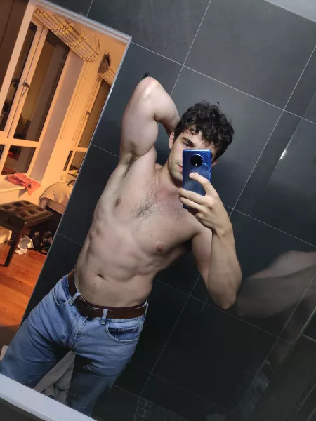 Should I take the rest off? by oiuitr