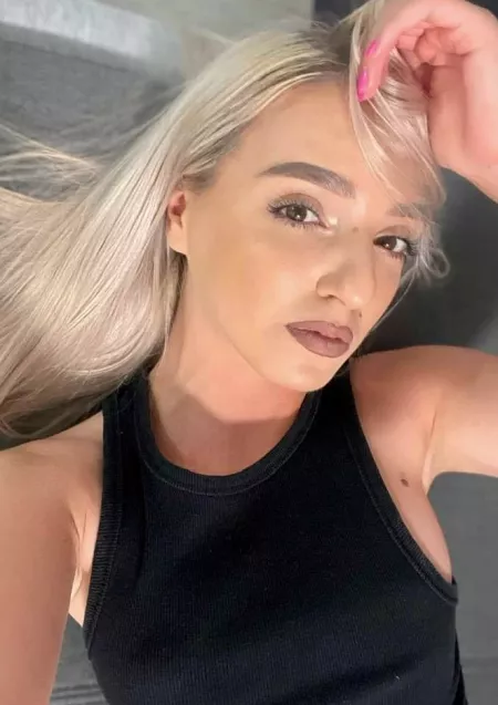 Show everyone how you use my face 👅 by littlecuriousgirl69