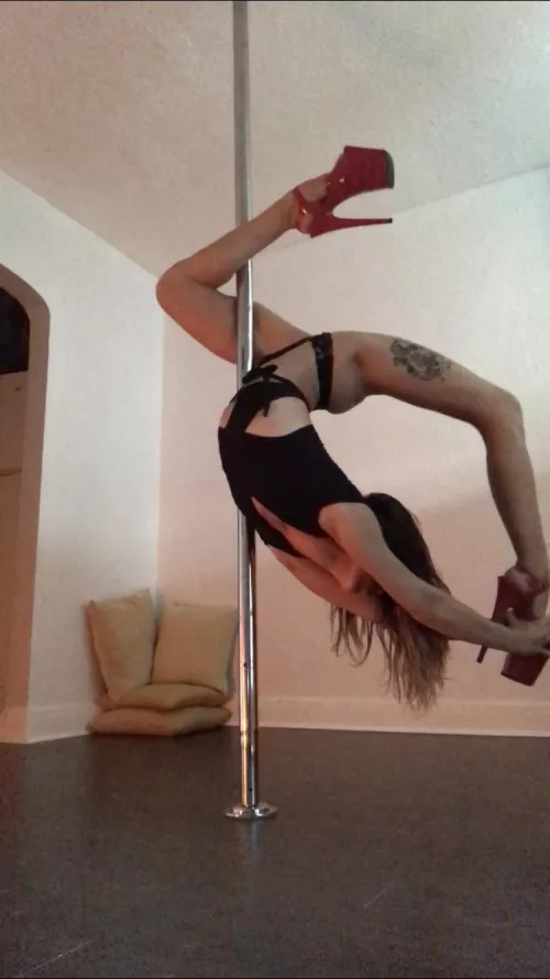 ~show girl~ by ninaprentiss