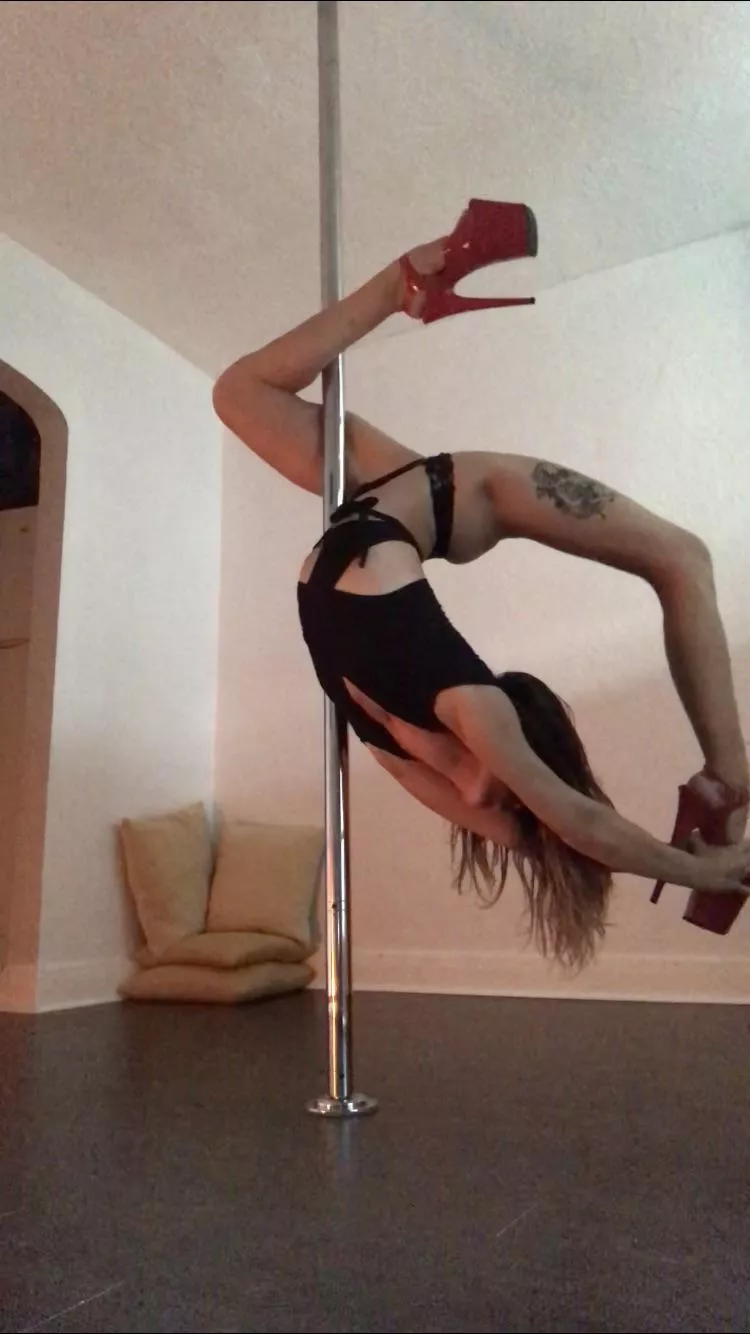 ~show girl~ posted by ninaprentiss