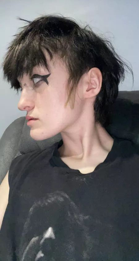 Show me some love please, things have been kinda eh by MiloShroomz