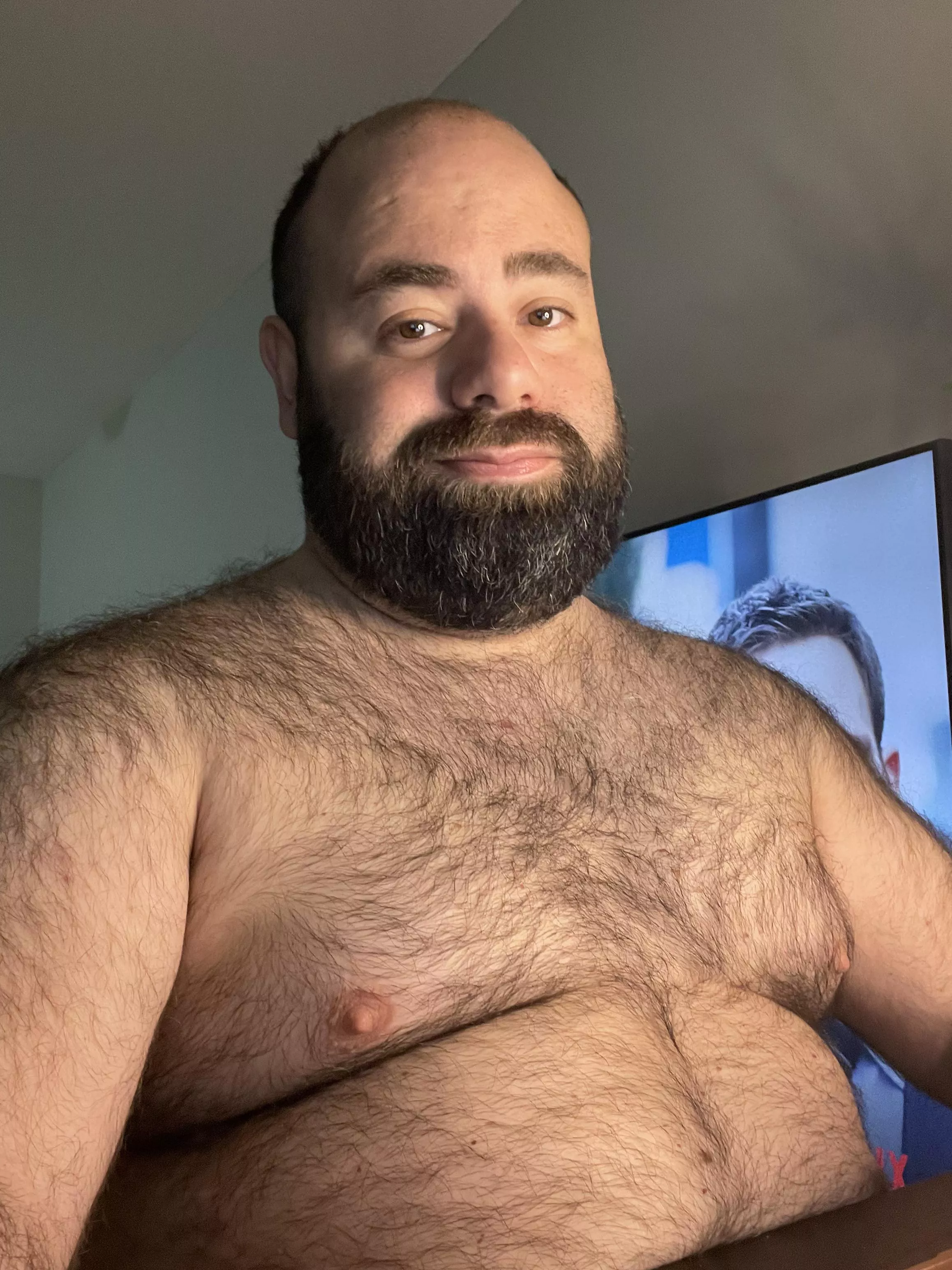 Show me some love 😊 posted by canadianbearxxx