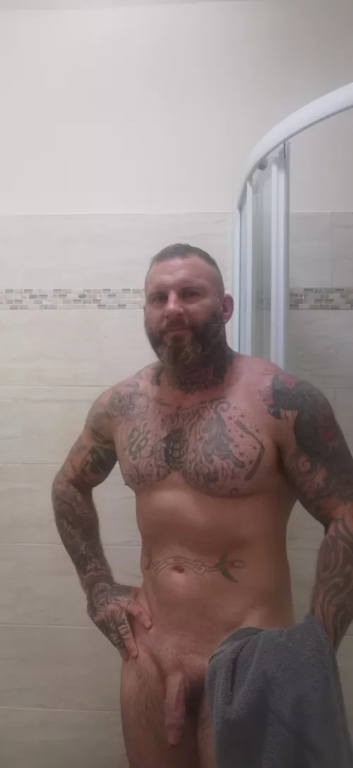 Shower before bed (M) 42 100kg 6' by ContextPitiful