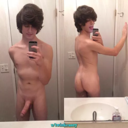 Shower time :3 by twinkcasey