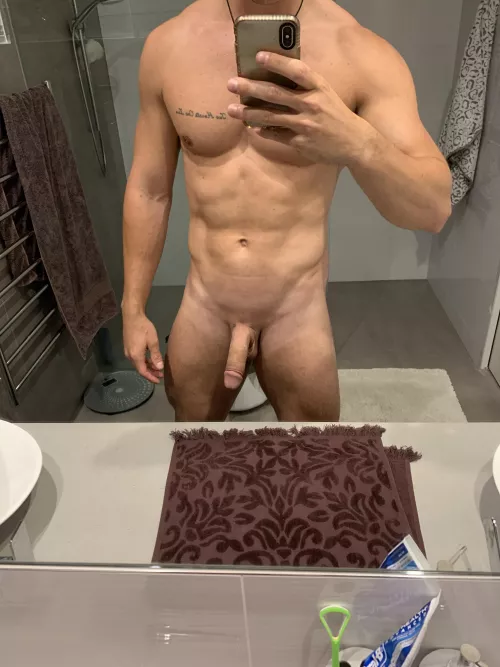 Shower time after massive leg workout 🏋🏼‍♂️ by Ok_Head_359