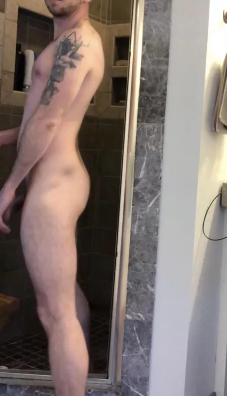 Shower time by santii32