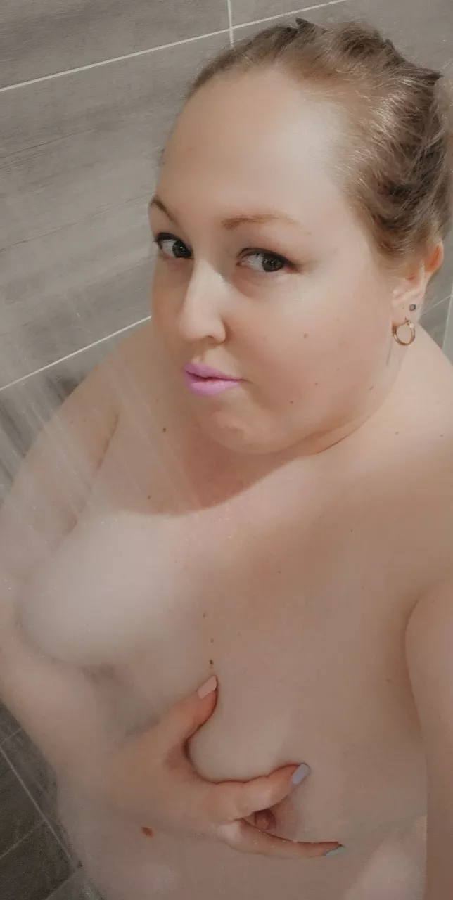 Shower time fun😈 posted by chelsea_maree90