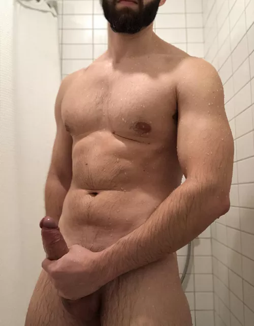 Shower time is the best 😈 by MuscleOtter-