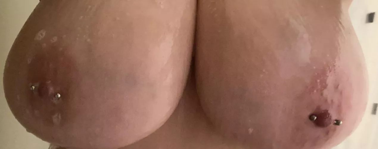 Shower titts are a thing for Saturday mornings, right? (F) (OC) by queen_B71