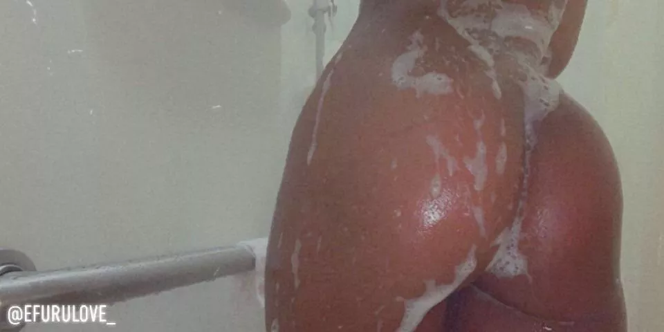 shower-booty selfie sounds good also posted by efurulove_